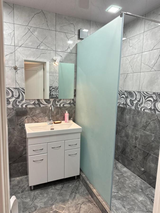 4 Bedroom Suite Apartment Ln Tbilisi City מראה חיצוני תמונה